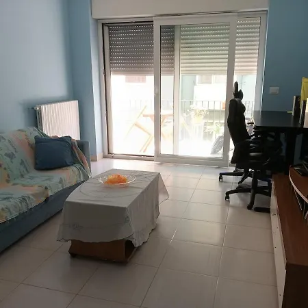 House With Balcony 500 Meters From The Sea Bobo'S House