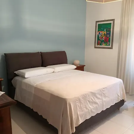 House With Balcony 500 Meters From The Sea Bobo'S House דירה *